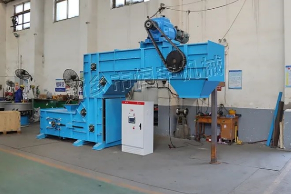 震撼！巨無霸大產(chǎn)量Z型轉(zhuǎn)斗式提升機組裝完畢！